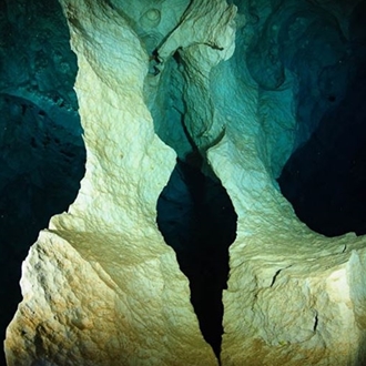Höhle von Ghosts
